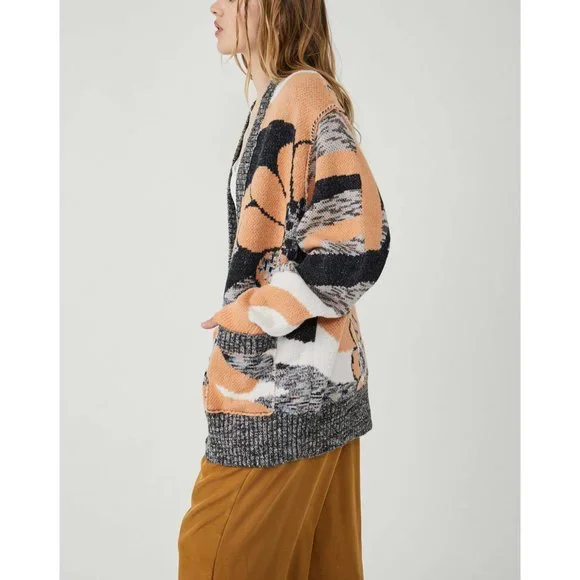 NWOT Free People August Cardi / Peach Petals Combo - Picture 2 of 6